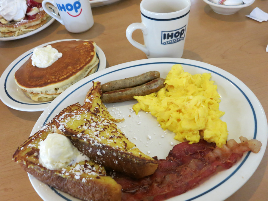 IHOP - American Breakfast  Café da manhã americano, Culinaria, Comidas  saudaveis